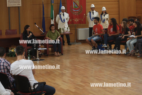 incontro-boldrini-volontari-trame.jpg