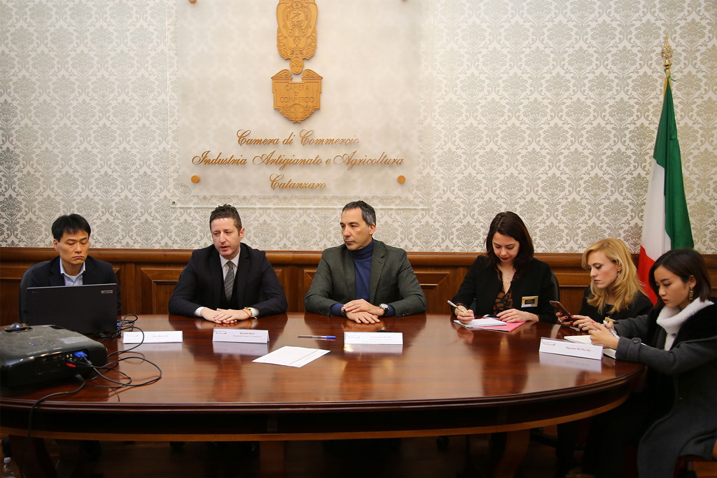 Incontro alla Camera di Commercio Catanzaro tra imprese locali e investitori asiatici