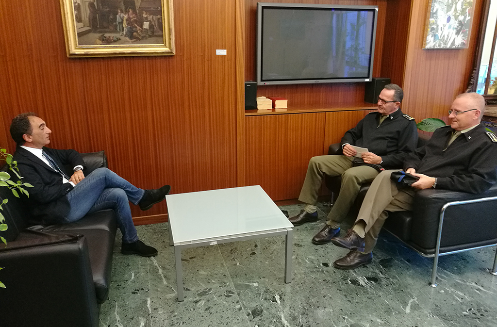 Colonnello Battipaglia succede a Rossitto, il saluto del presidente Abramo 