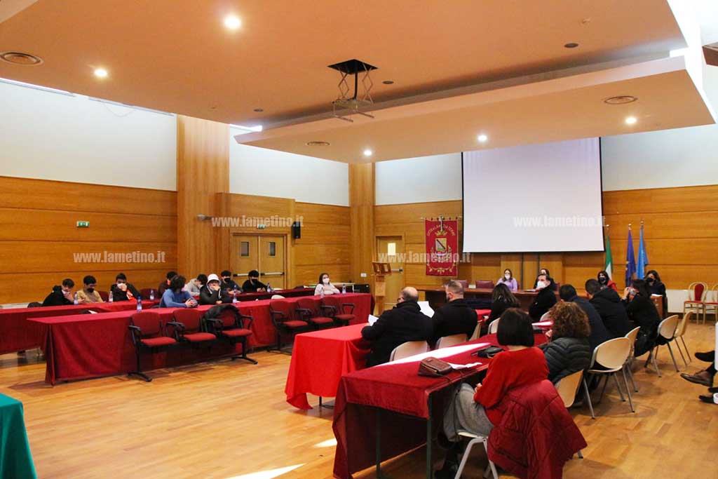 Lamezia, Covid e istruzione: incontro dirigenti scolastici-Commissioni consiliari