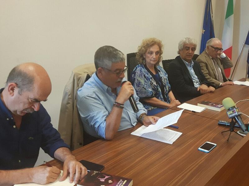 Incontro con Mimmo Gangemi alla Cittadella: "Ipocrisia del Governo italiano sul tema dell'accoglienza"