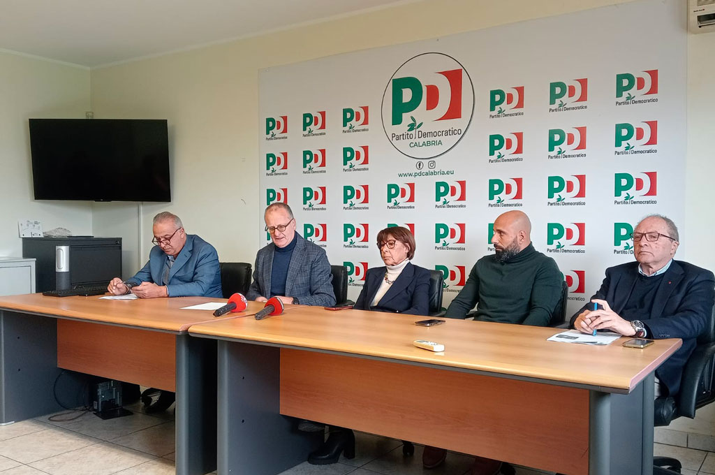 Lamezia, incontro gruppo regionale Pd: “Sulla centrale del Mercure arrogante posizione di Occhiuto”