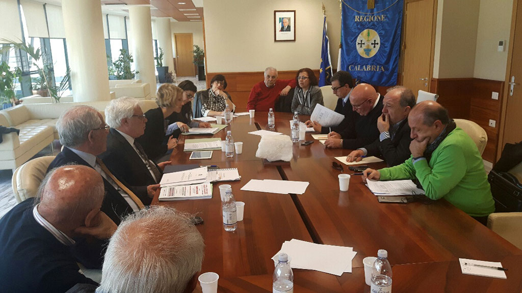 Oliverio incontra Associazioni dei laboratori: “Preoccupati per la situazione di criticità”