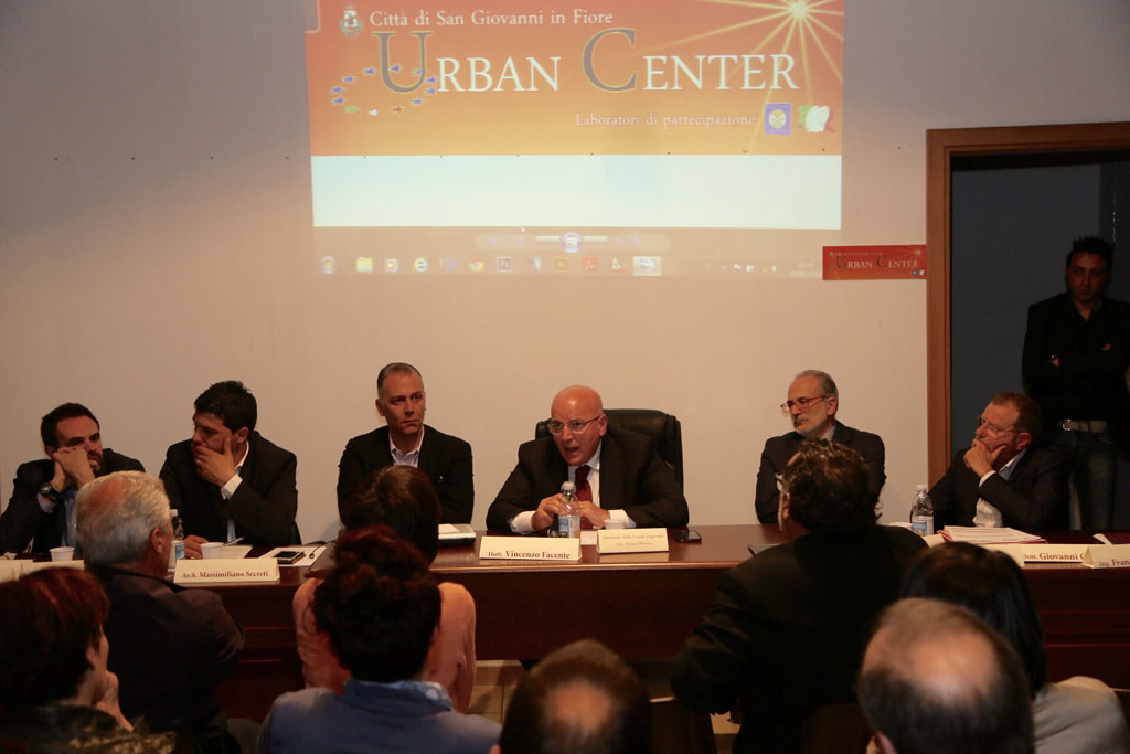Seminario Urban Center con presidente Oliverio a San Giovanni in Fiore