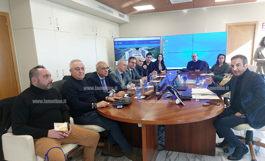 incontro-ss-106-regione_1bc55.jpg