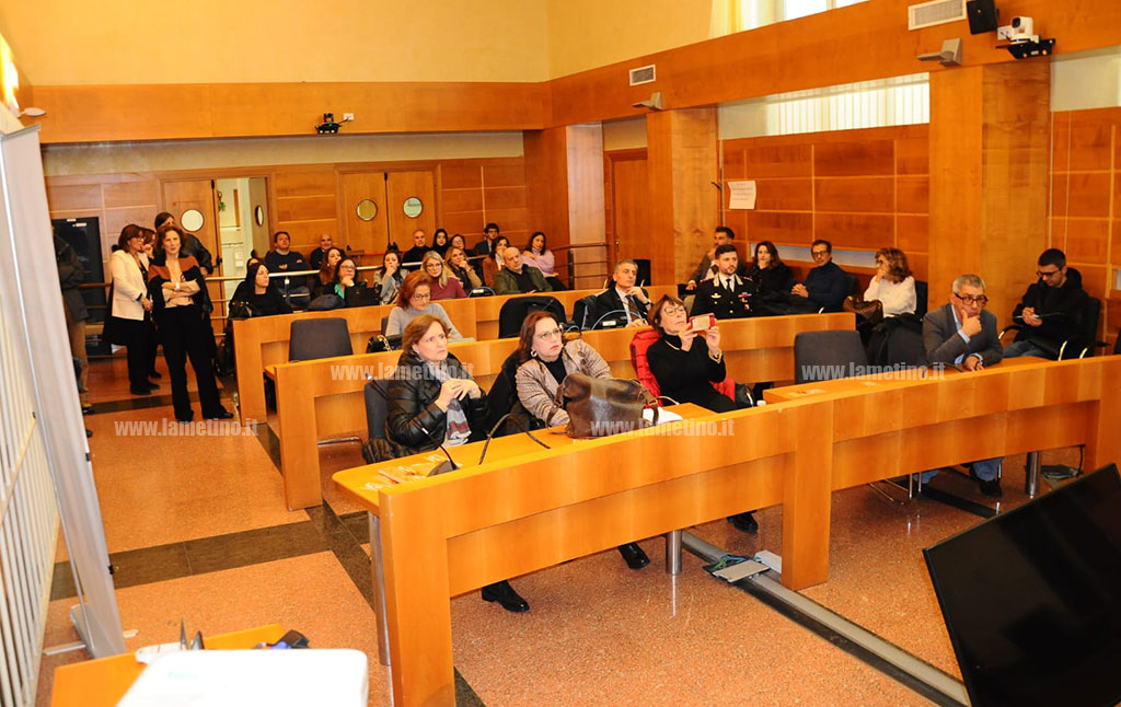 incontro10-at-16.25.01_1ae7c.jpg