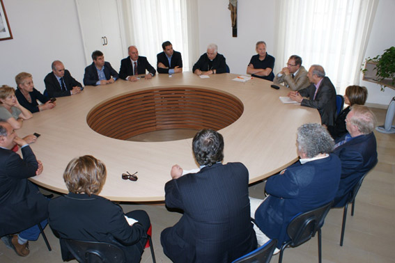 Lamezia, vescovo Cantafora su incontro sindaci sanità lametina: “Lodevole iniziativa, ma colpe non sono solo politiche”