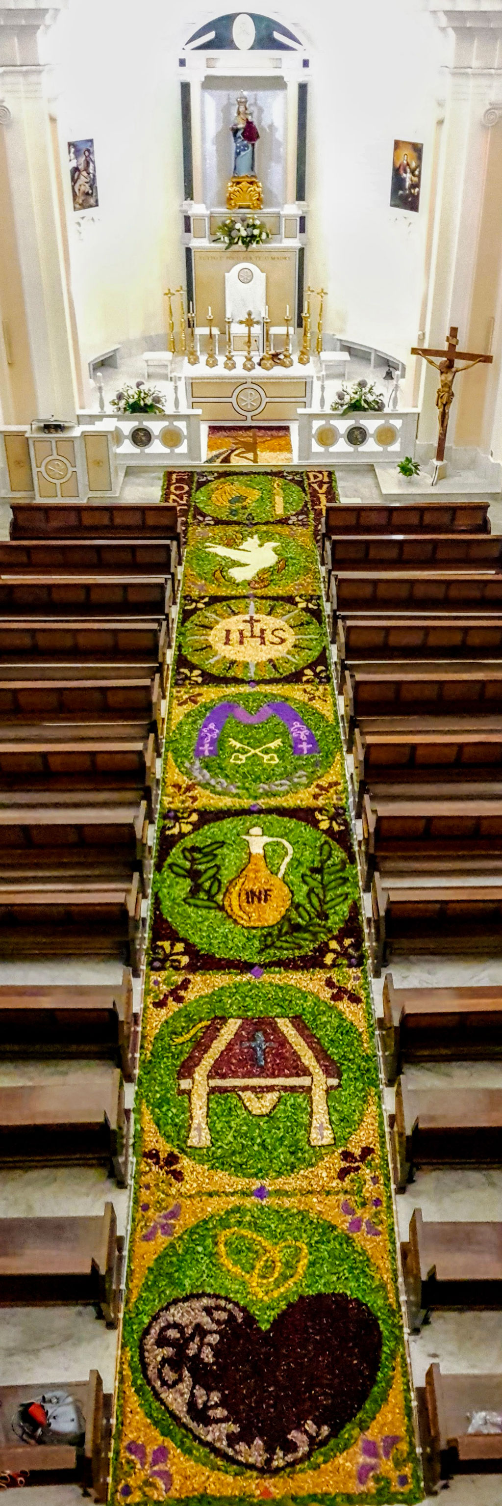 infiorata-bella-20191.jpg