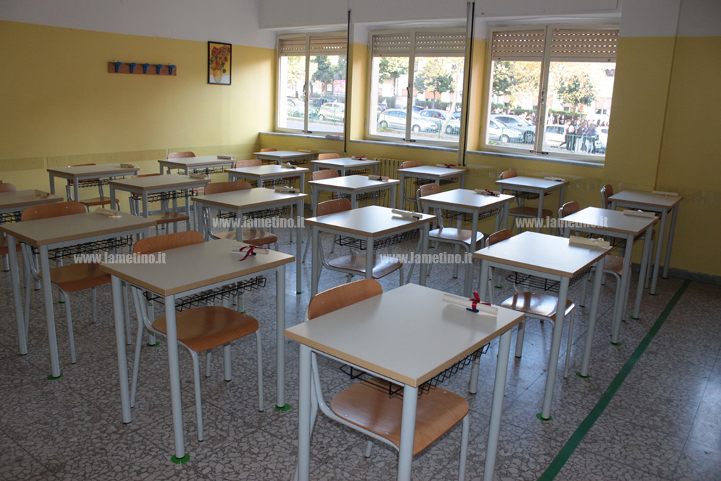 Green pass, obbligo di vaccino e rientro in presenza: le proposte per il ritorno tra i banchi a settembre