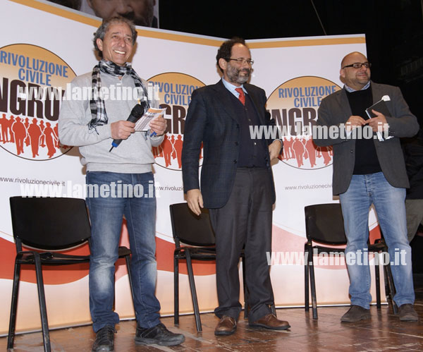 Lamezia: Ingroia parla del suo programma alla platea del teatro Umberto