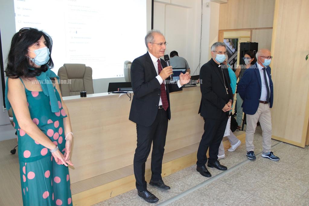 inizio-scuola-2020-mascaro-vesvcovo.jpg
