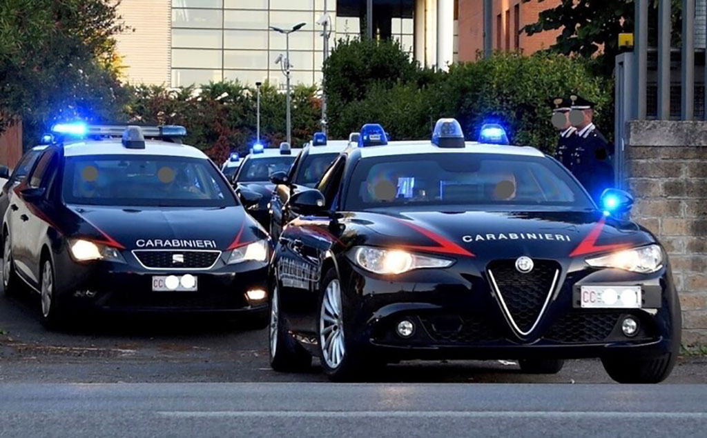 Picchia compagna nel Crotonese, figlia minorenne chiama carabinieri e lo fa arrestare