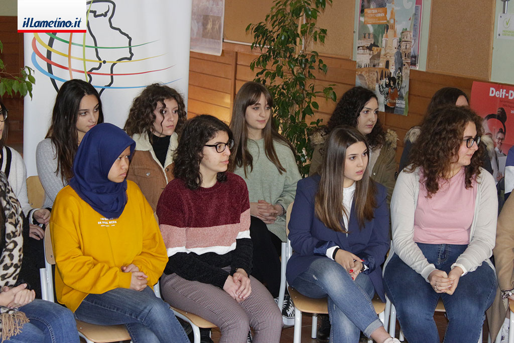 intervista-scuola-222020.jpg