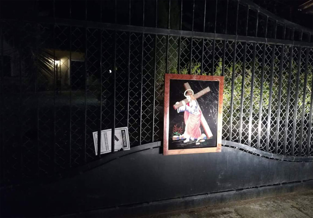 Intimidazione ad ambientalista a Scalea, carcassa di cane trovata davanti casa 