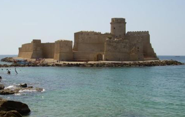 Arpacal: acque balneabili a Isola Capo Rizzuto