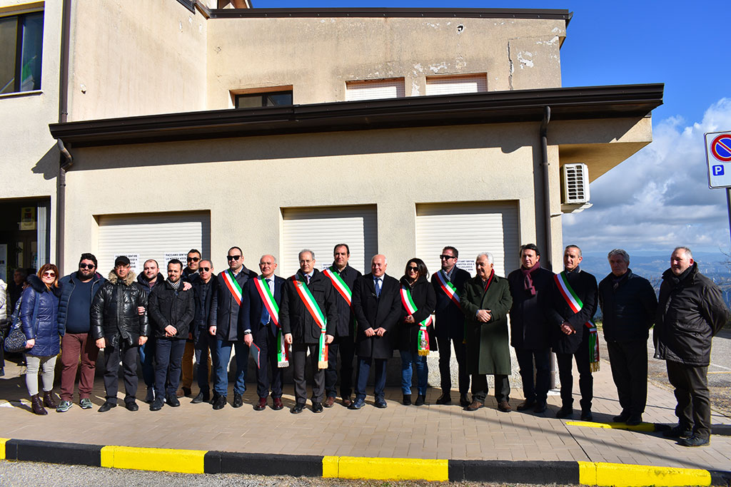 Manifestazione per chiusura postazione Guardia Medica a Jacurso, sindaci del lametino si mobilitano per servizi sanitari
