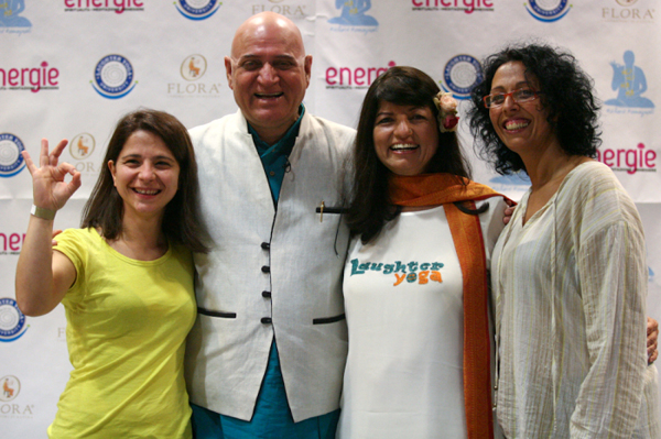 Due calabresi nominate ambasciatrici nel mondo di yoga della risata