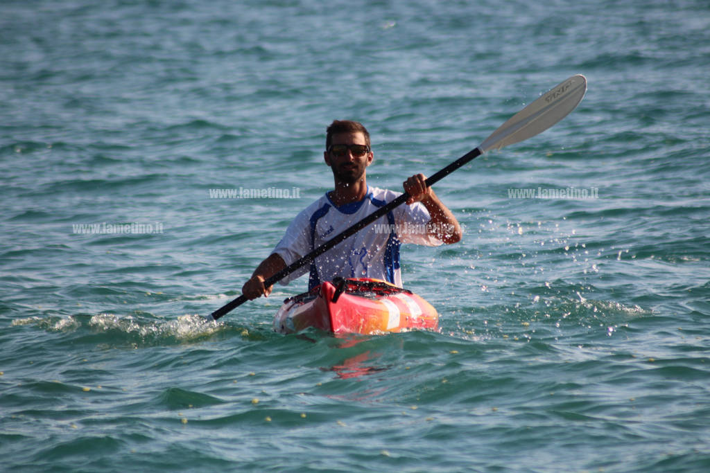 kayak-2.jpg