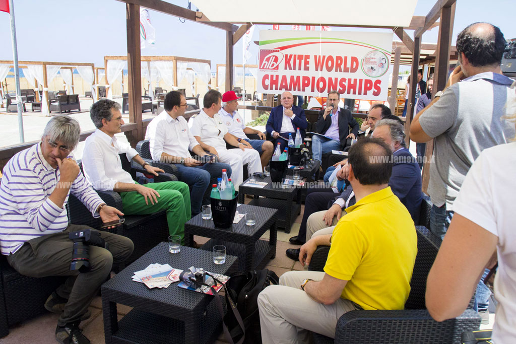 Il vento calabrese soffia sul mondiale di Kitesurf a Gizzeria