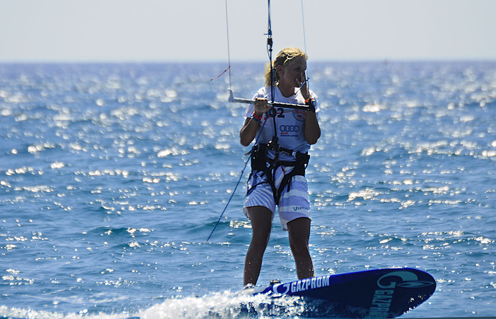 Mondiale Kitesurf a Gizzeria, stravolti i podi nella seconda giornata di qualificazioni