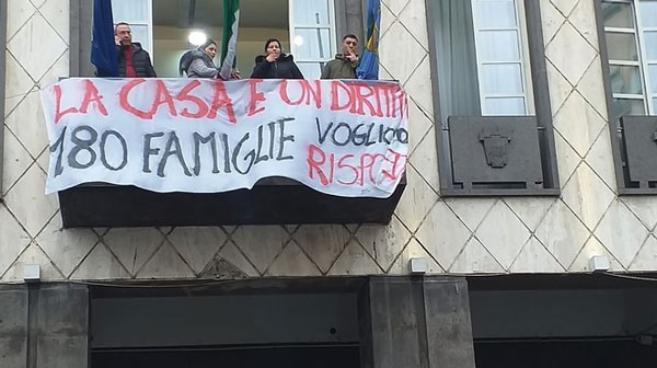 Protesta del comitato "Prendocasa" a Cosenza