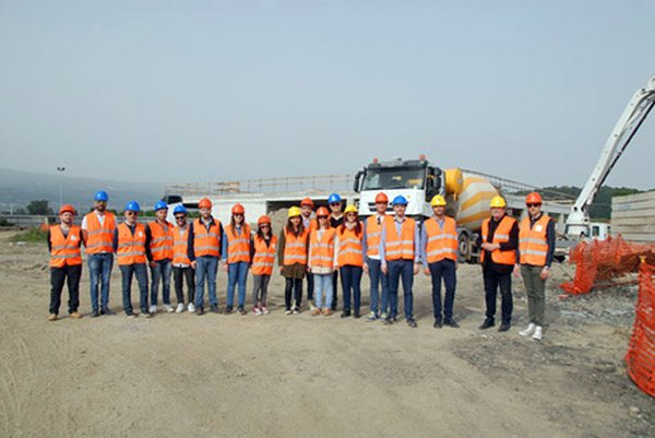Lamezia, studenti Università di Reggio in visita al nuovo Palasport: "Una spettacolare forma architettonica"
