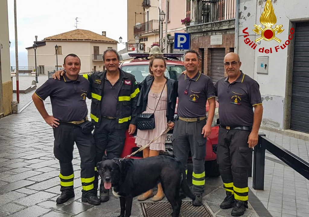 Segue il navigatore e si ritrova vicino dirupo, ragazza soccorsa dai vigili del fuoco a Laino Castello