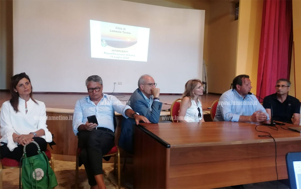 Lamezia, amministrazione incontra cittadini a Sant’Eufemia su interventi riqualificazione urbana, fondi e trasferimento classi