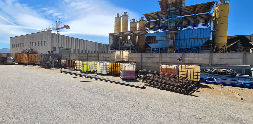 Lamezia, illeciti ambientali nell’area industriale: una denuncia e sequestrata azienda dal valore di oltre 24 milioni di euro