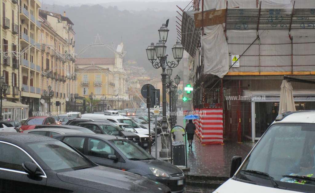 Lamezia, controlli intensificati per il super green pass nei luoghi della movida, mezzi di trasporto e locali
