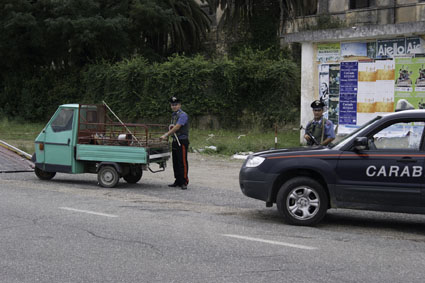 Lamezia, traffico illecito di rifiuti. Rom in manette