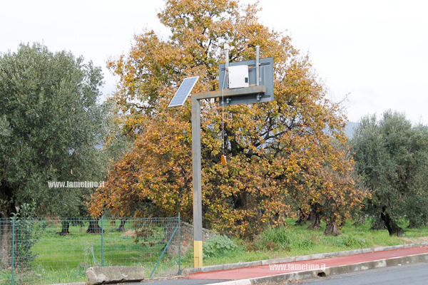 lampeggiante-penzolante-via-bizantini-2.jpg
