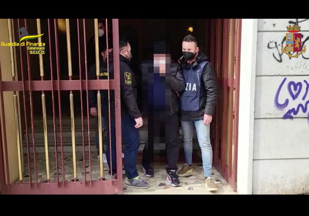 Traffico di stupefacenti, arrestato a Roma latitante del Vibonese - VIDEO