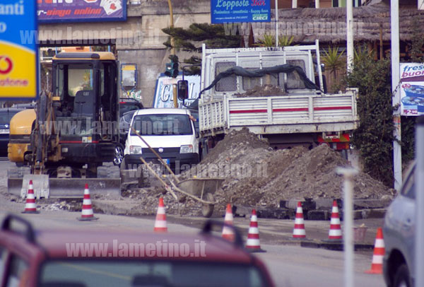 Lamezia, lavori via Del Progresso: commercianti e automobilisti lamentano disagi