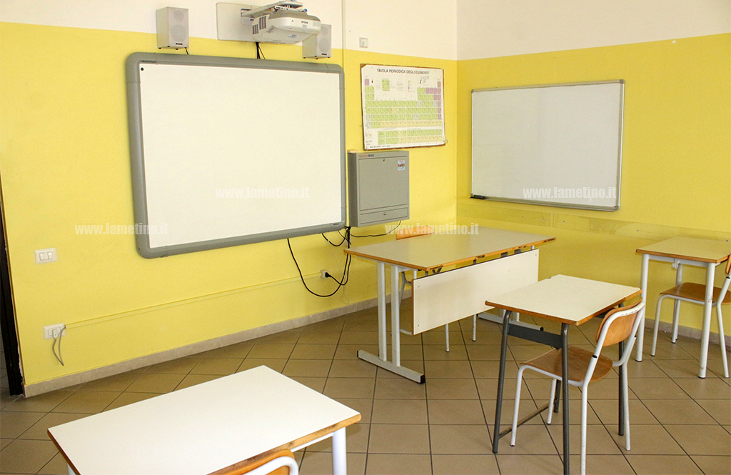 Lamezia, domani lezioni in didattica a distanza: si ritorna in aula l'8 aprile