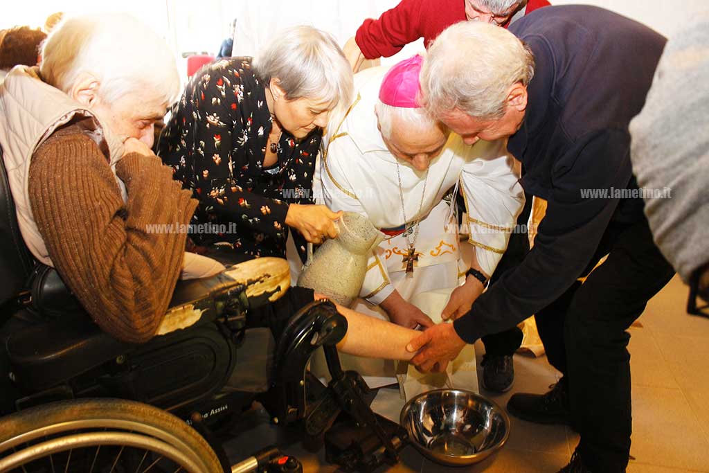Lamezia, messa in Coena Domini celebrata in casa famiglia “Dopo di noi”. Cantafora: “Solo chi vince l’egoismo può servire”