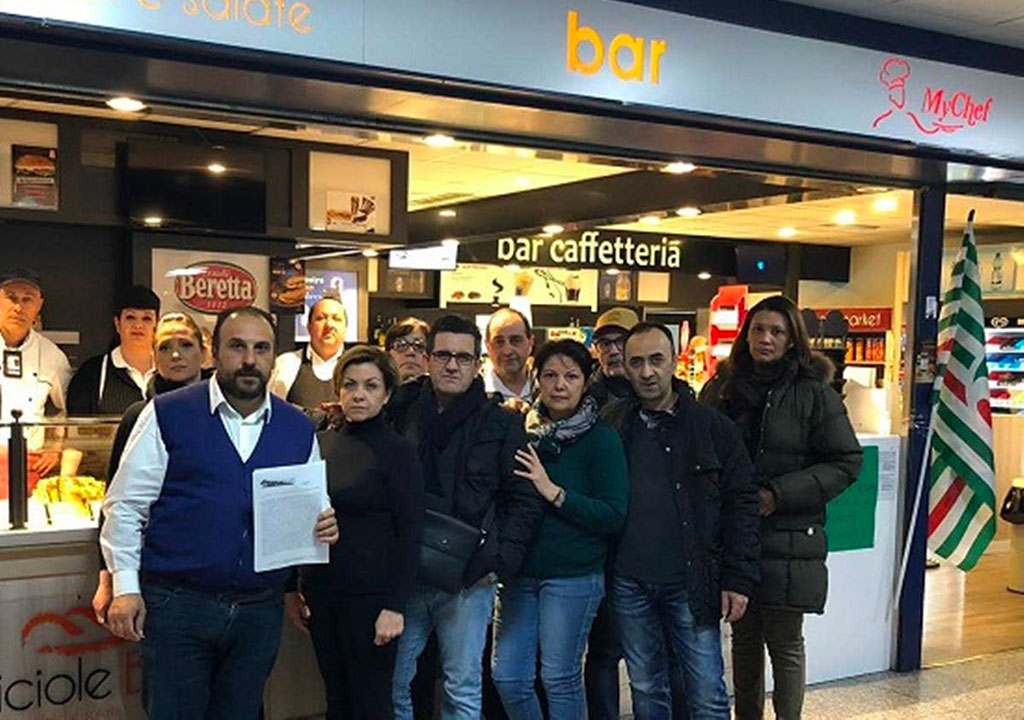 Lamezia, Lo Papa su lavoratori bar aeroporto licenziati: “Li assuma direttamente la Sacal per rimediare”