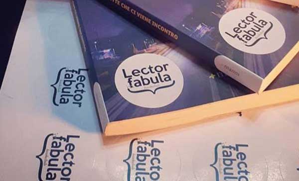 Lamezia, bookclub "LectorInFabula" lancia iniziativa "Il libro sospeso"