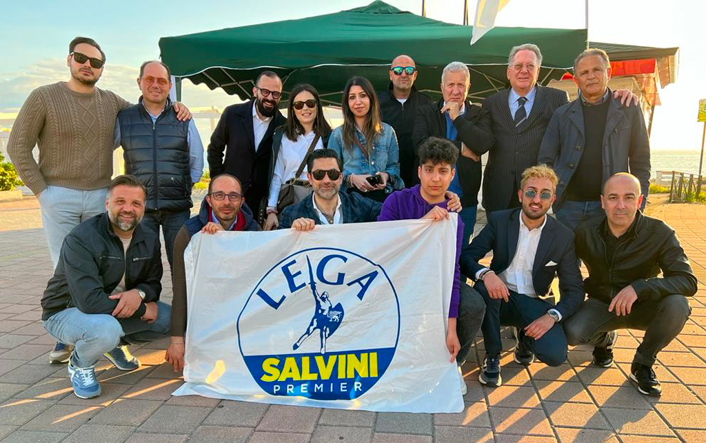 Gazebo informativo e campagna tesseramento 2023 Lega Salvini Premier a Falerna