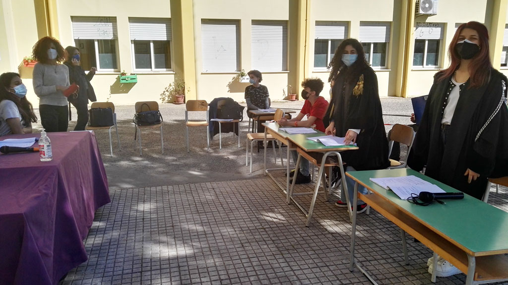 Lamezia, lezione di legalità al Manzoni-Augruso con “Ciak…un processo simulato per evitare un vero processo” 