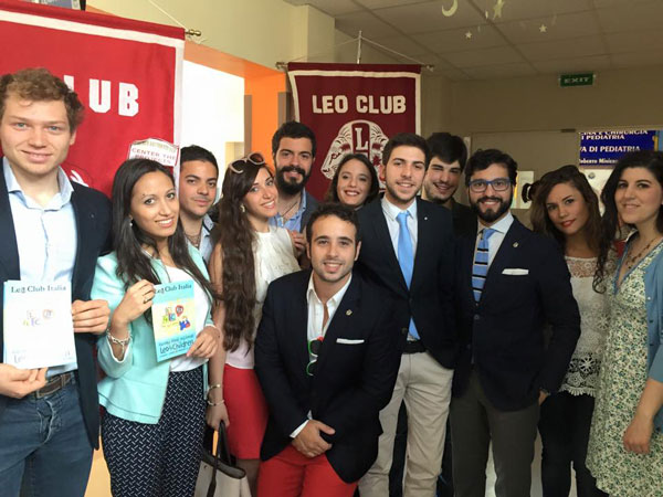 Leo Club, solidarietà e donazione all’ospedale di Catanzaro