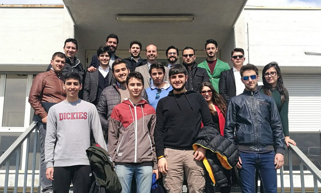 Lamezia: visita Leoclub e studenti scientifico alla torre di controllo dell'aeroporto
