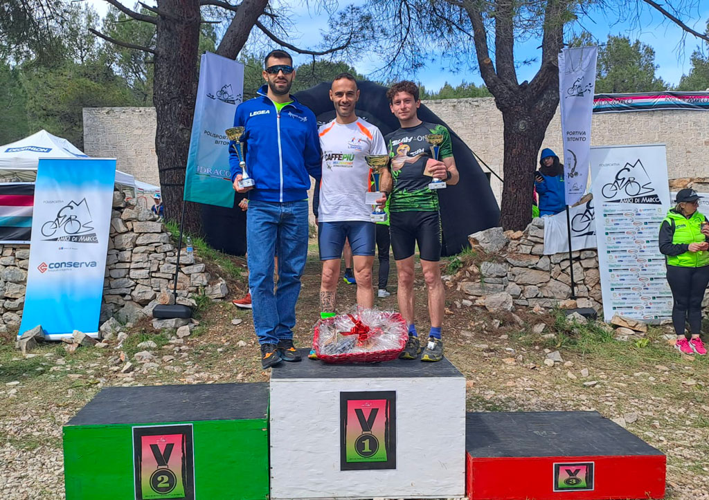 Gli atleti della Libertas Lamezia alla prima edizione del BiTrail in Puglia