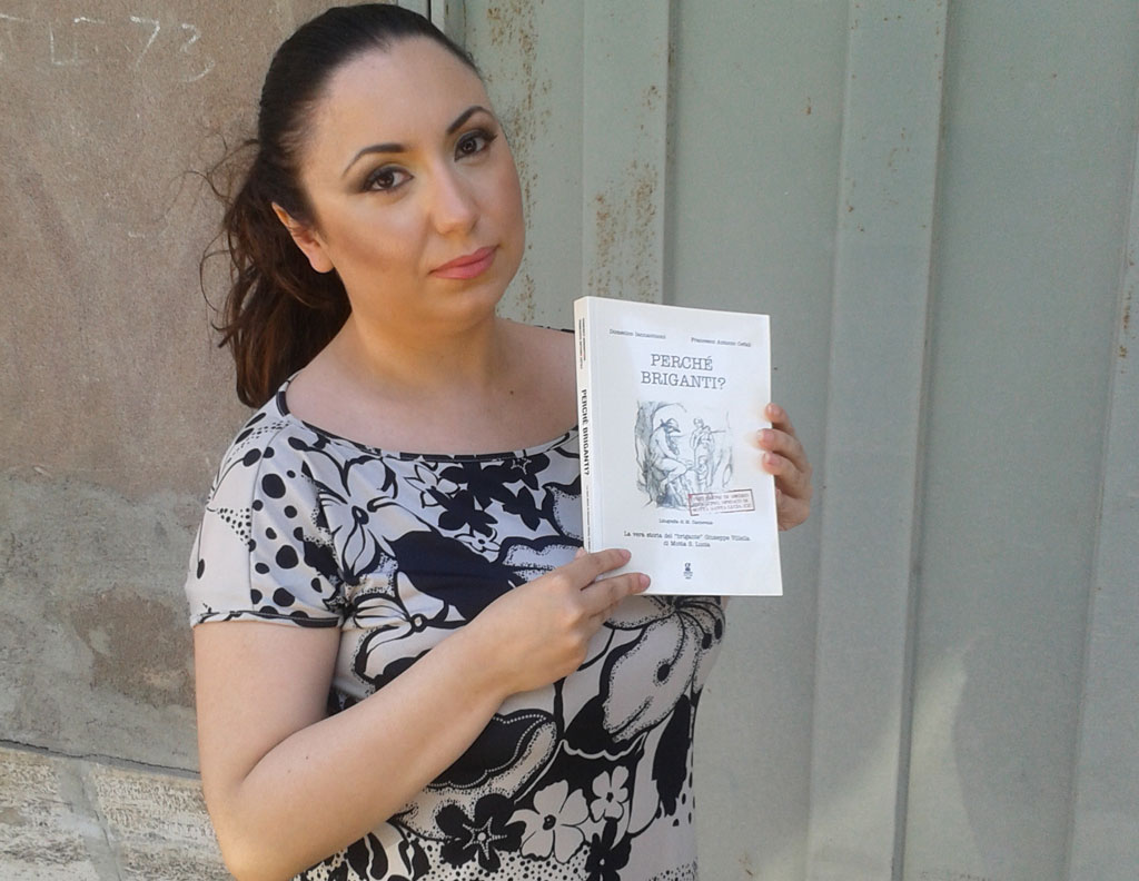 libro-con-prefazione-sindaco-Colacino.jpg