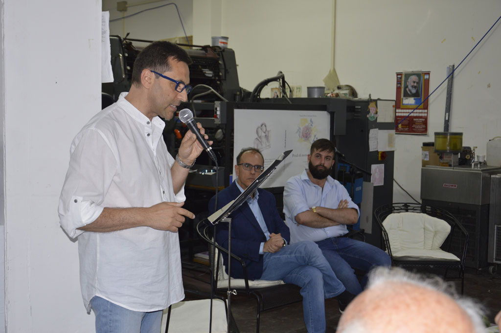 Lamezia: presentato postumo libro di Tonino Perri, scritto insieme a figlio Salvatore
