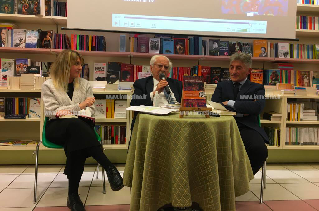 Lamezia, presentato “Nessuno mi può giudicare” di Marcello Vitale: Il '68 visto con gli occhi di un magistrato del Sud