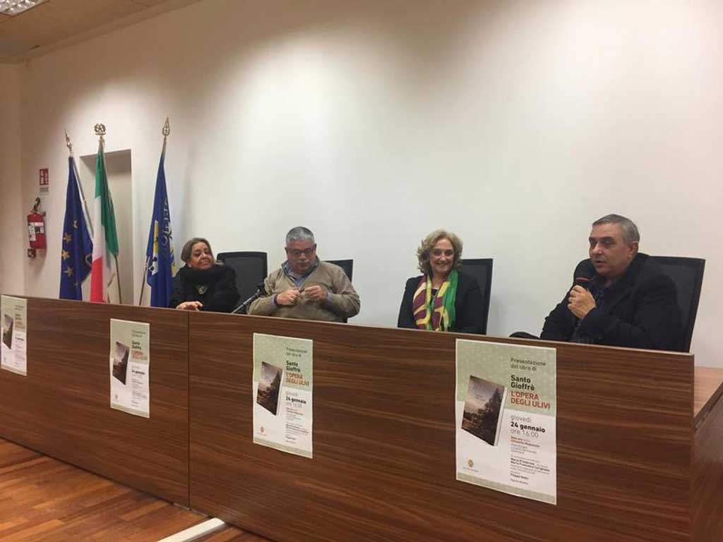 Autori calabresi alla cittadella regionale, presentato "L'opera degli ulivi" di Santo Gioffrè