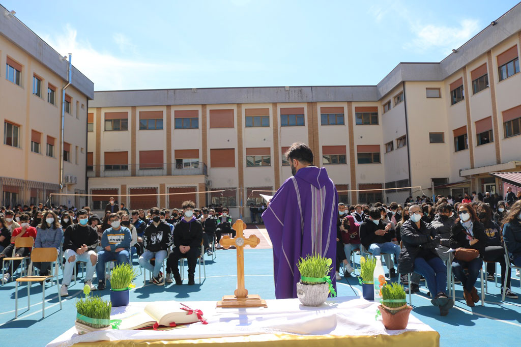 liceo-pasqua-9e1309d4bb8d_35a39.jpg