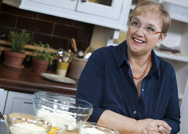 Lamezia, Lidia Bastianich e Oliverio ospiti di don Panizza il 5 ottobre: nel menù prodotti biologici cooperativa "Le agricole"