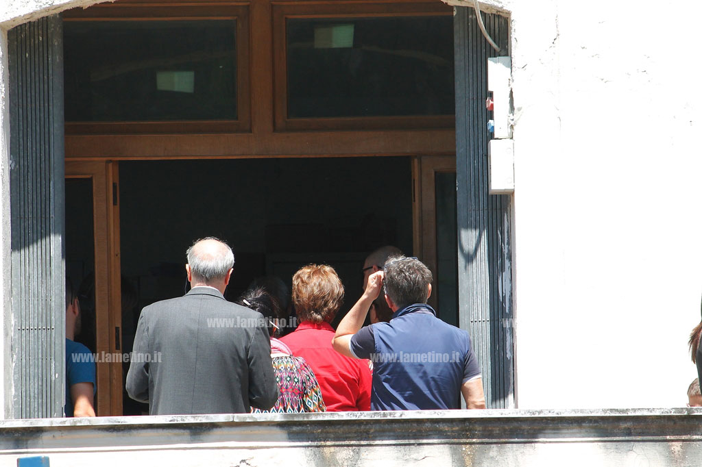 Lamezia: cittadini in fila per richiedere tessera elettorale